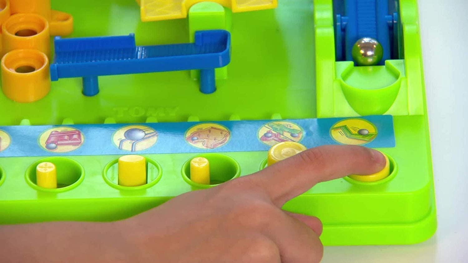 TOMY Screwball Scramble Level 1 Retro Game